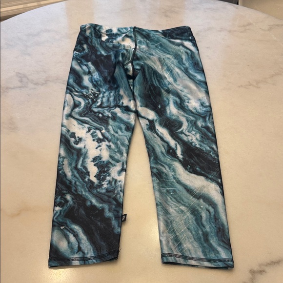 Terez Blue and White Marble Leggings - Picture 5 of 5